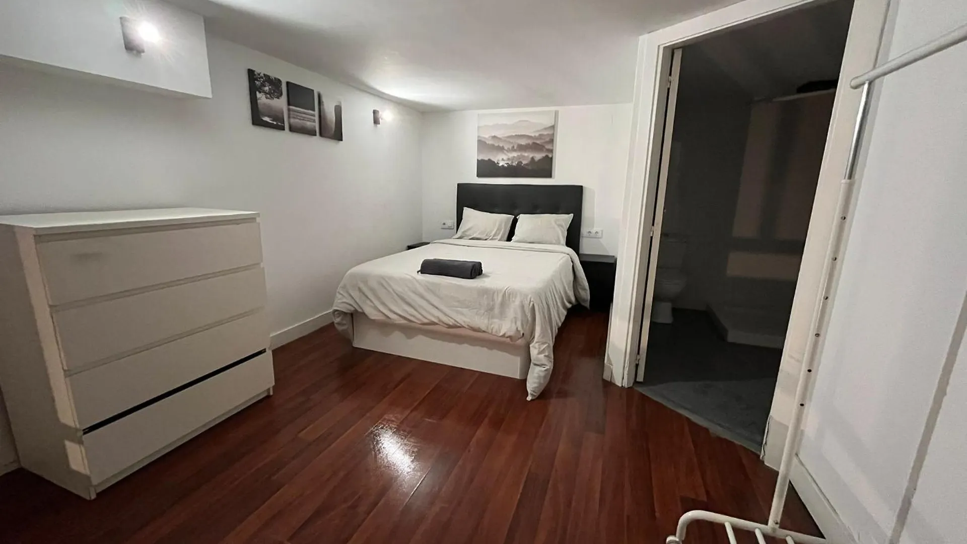 Charm Apartment In The Heart Of Raval Barcelona